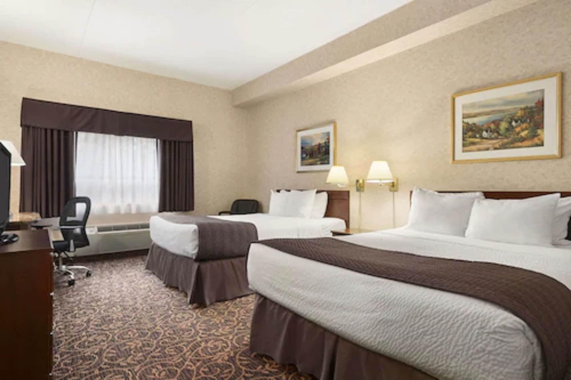 Days Inn By Wyndham Toronto East Lakeview Екстериор снимка